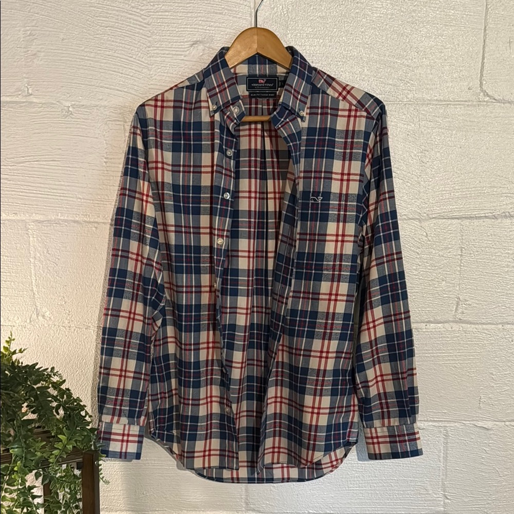 EUC Vineyard Vines Slimfit tucker